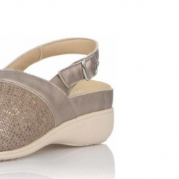 Sandalia licra beige con hebillas Dr. Cutillas 53937