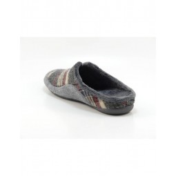 Zapatilla de caballero descalza