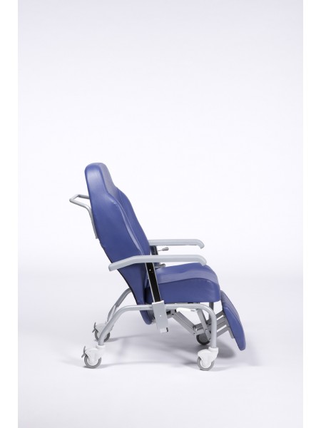 Asiento reclinable reposapies