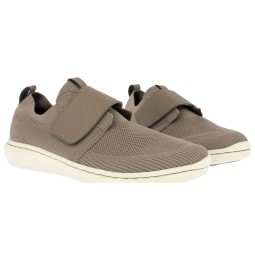 ZAPATO DEPORTIVO CON VELCRO...