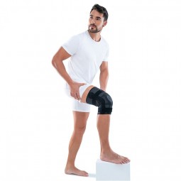Rodillera elástica funcional con articulaciones TheraGo