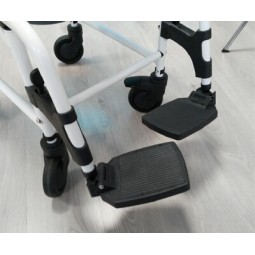 Silla con reposapiés